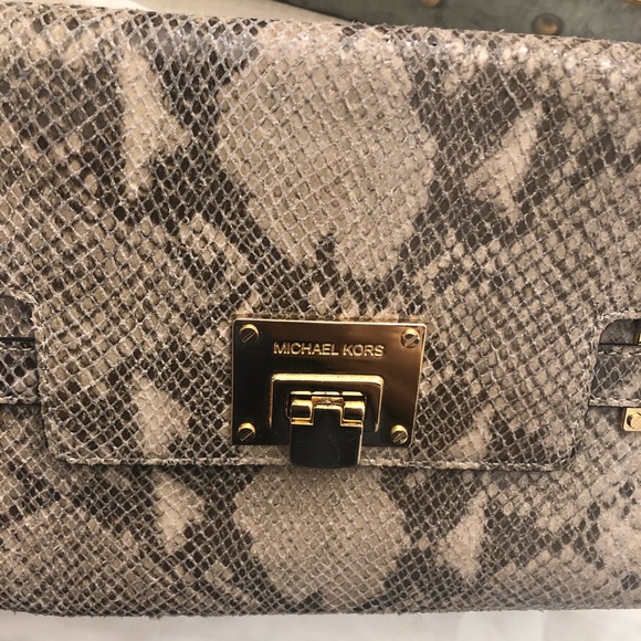 Michael Kors snakeprint bag - Picture 2 of 6